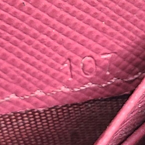 💯 Authentic Prada Zipped Wallet 🍀 - Picture 7 of 16